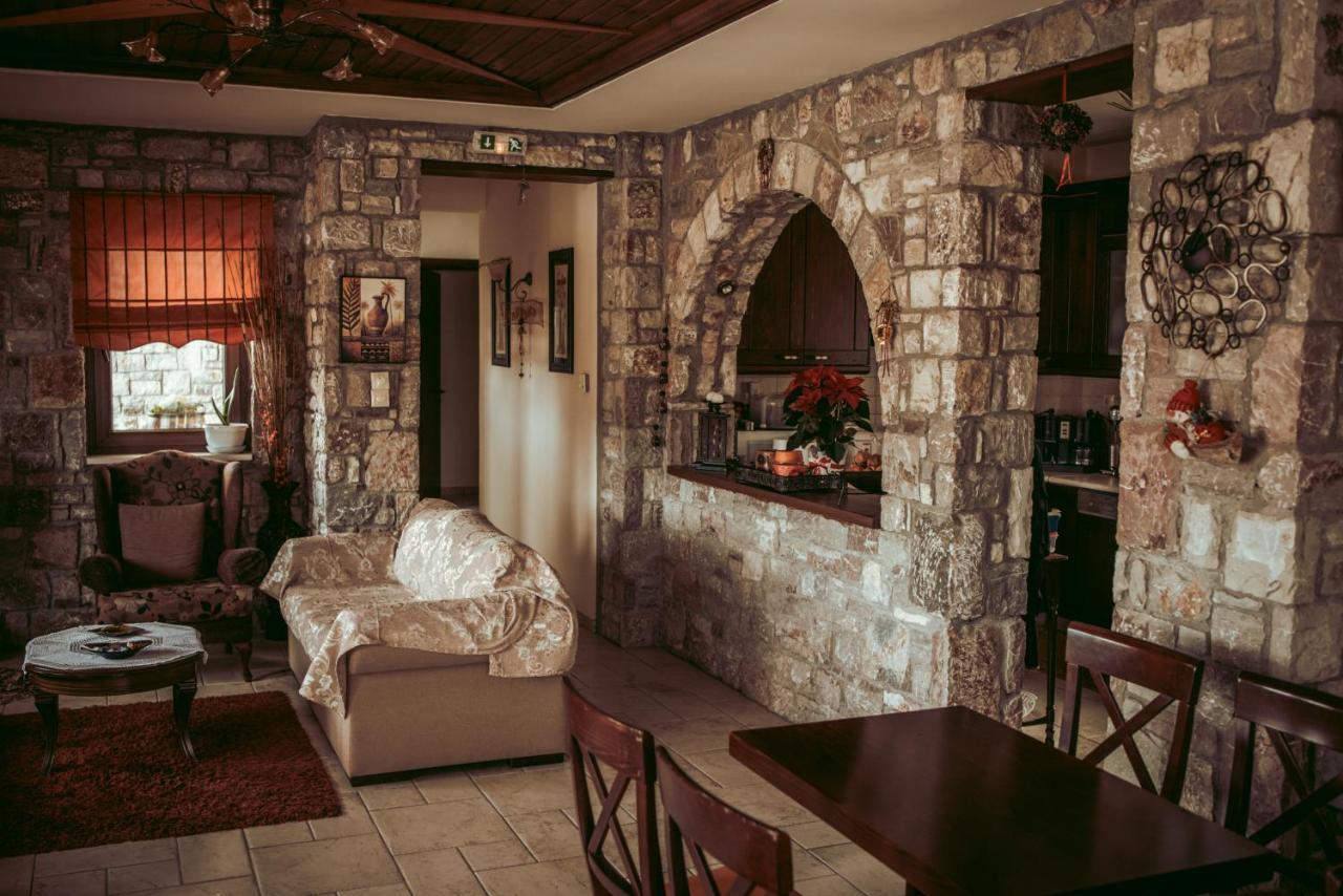 Filoxenia Hotel Koutsodimos Luaran gambar